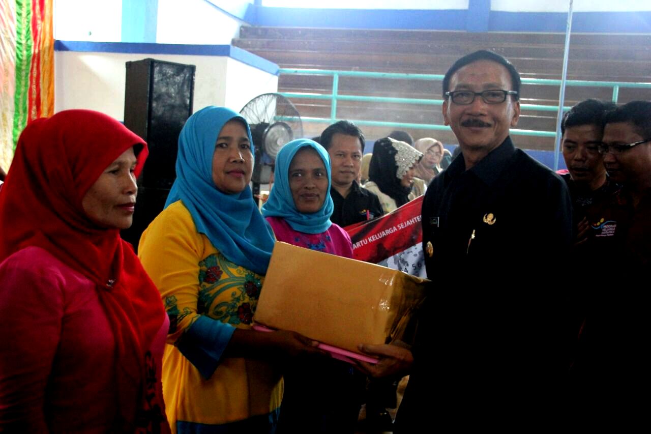 Pemda Pessel salurkan Bansos Program Keluarga Harapan(PKH) tahap 1  kepada 10 juta orang keluarga miskin
