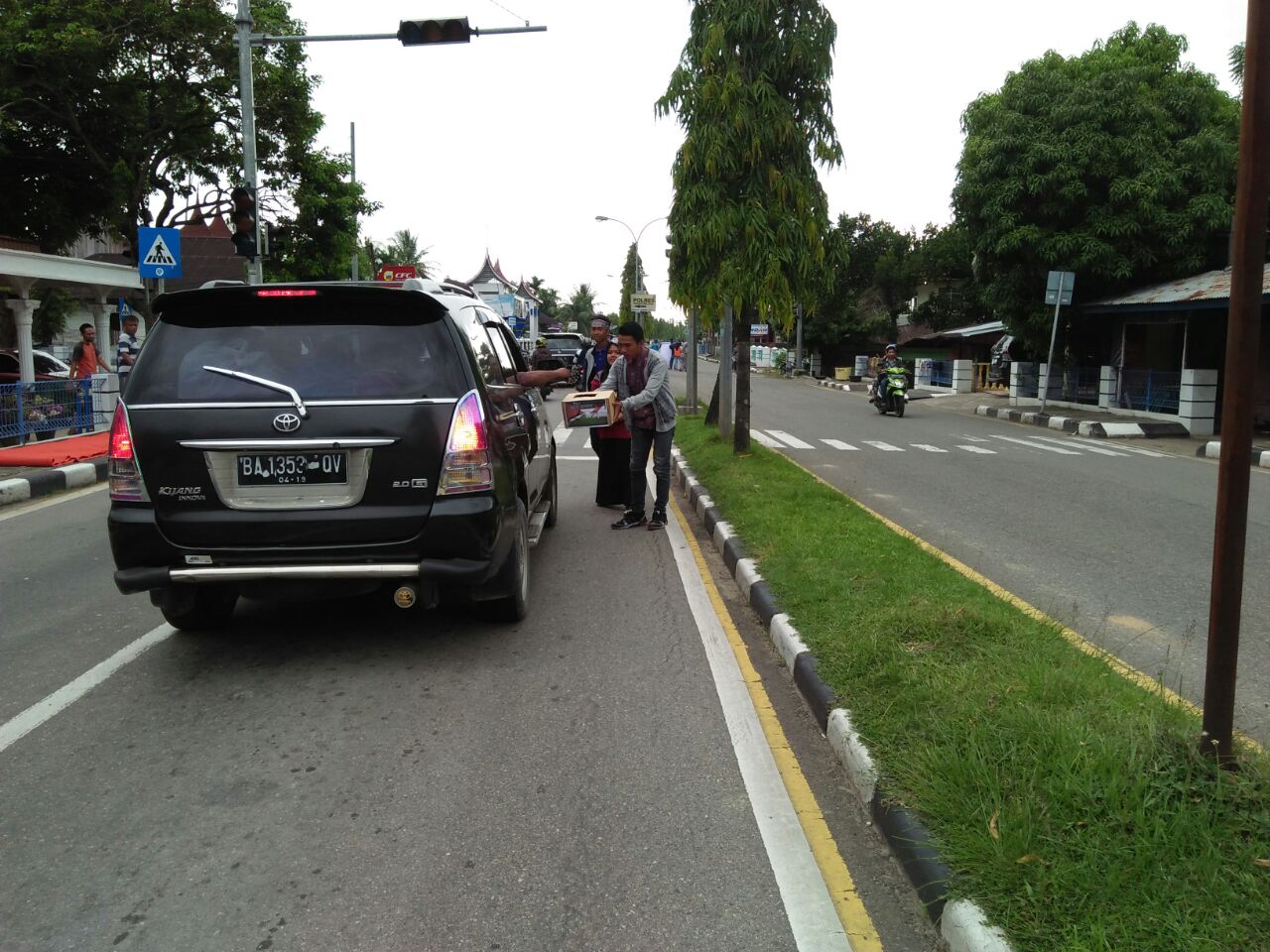 Galang Dana Untuk Palestina, BEM AKN Pesisir Selatan Turun ke Jalan