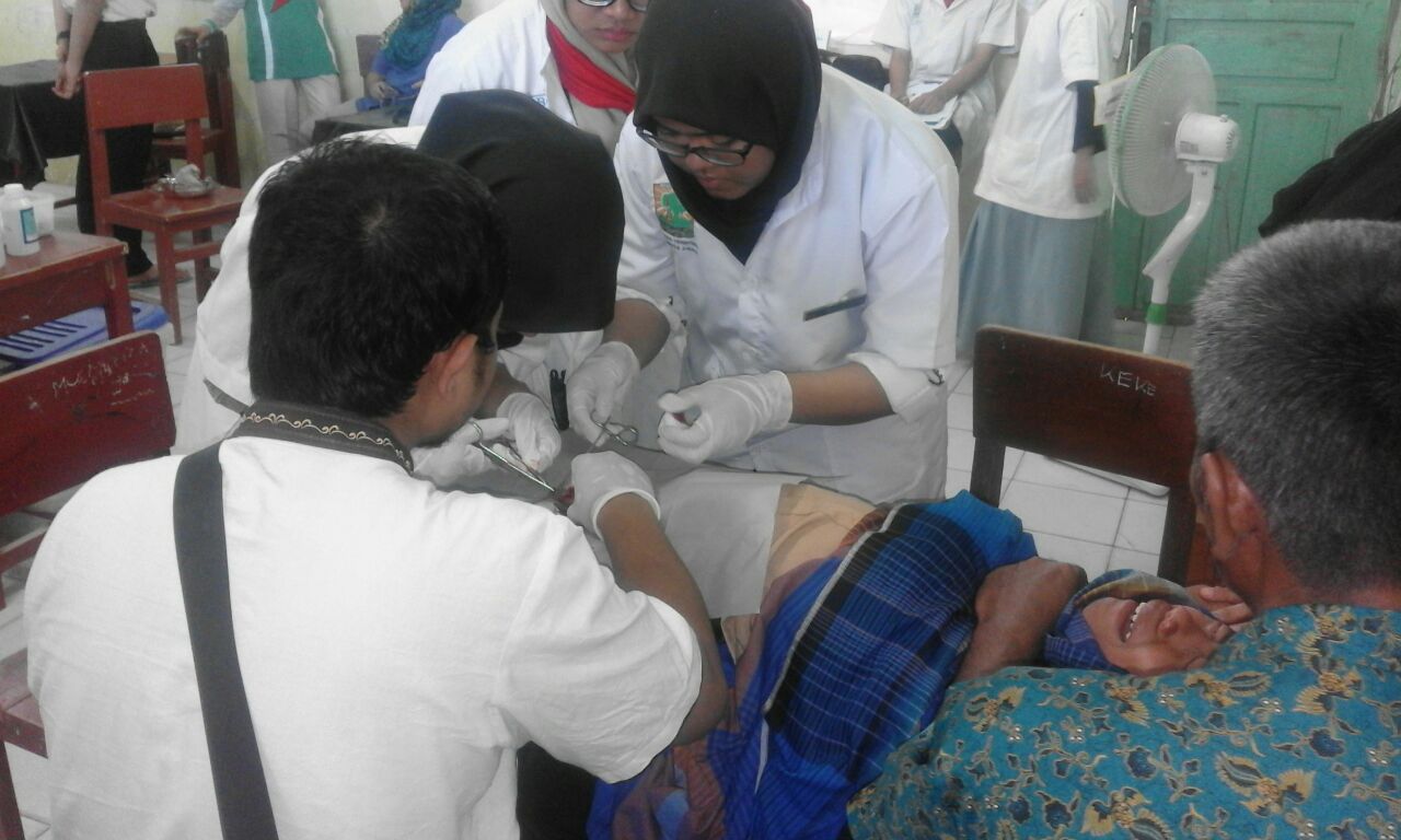 FK Unand Laksanakan Pengabdian Masyarakat Dengan Kegiatan Sunatan Gratis 