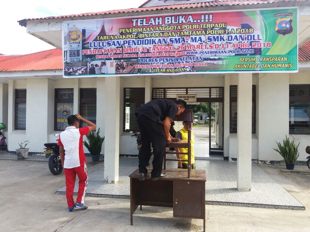 Peminat Pendaftar Calon Anggota POLRI datangi Mapolres Pessel