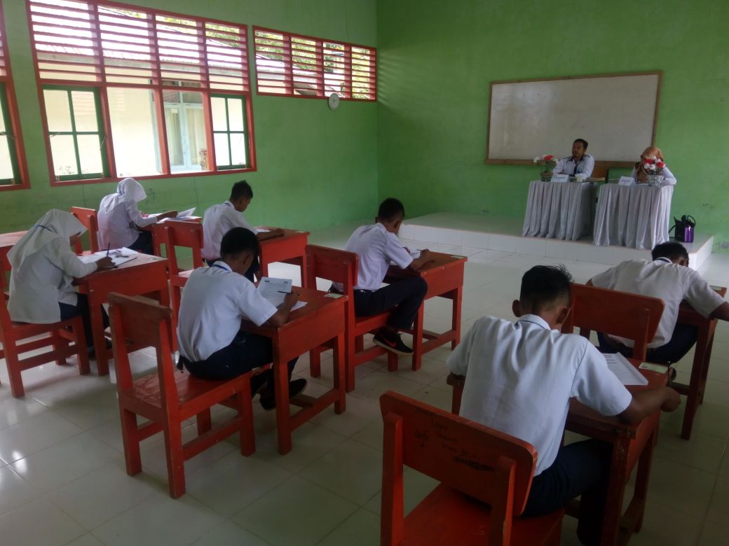 Hari 3 UNBK, siswa SMP di Kecamatan Lenggayang terima ujian Bahasa Inggris