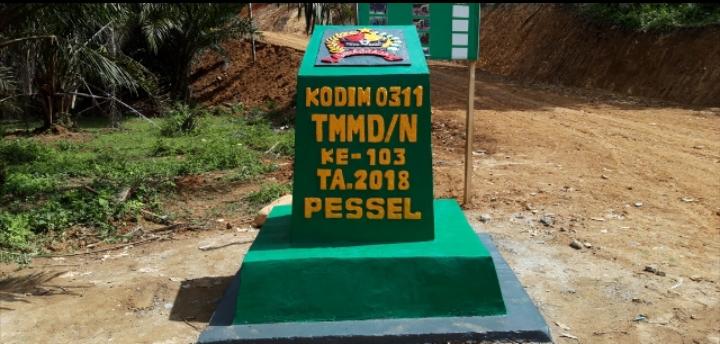 Tugu Tanda Pelaksanaan TMMD Selesai di Bangun 