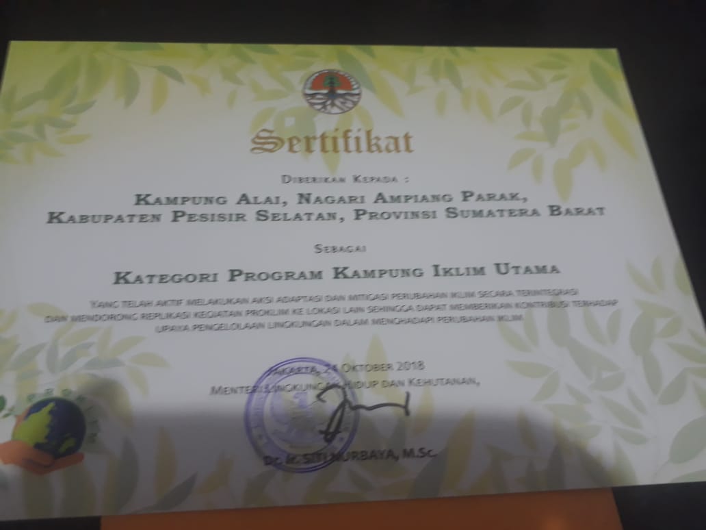 Kampung Alai Raih Penghargaan Program Kampung Iklim Utama Dari KLHK RI