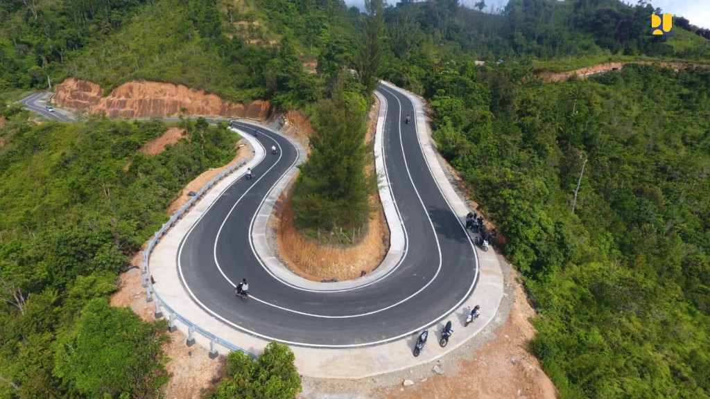Jokowi Akan Resmi kan Jalan Mandeh Maret 