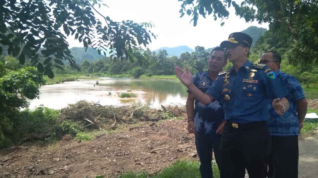 Pembangunan Jembatan Salido, diprediksi rampung akhir tahun ini.