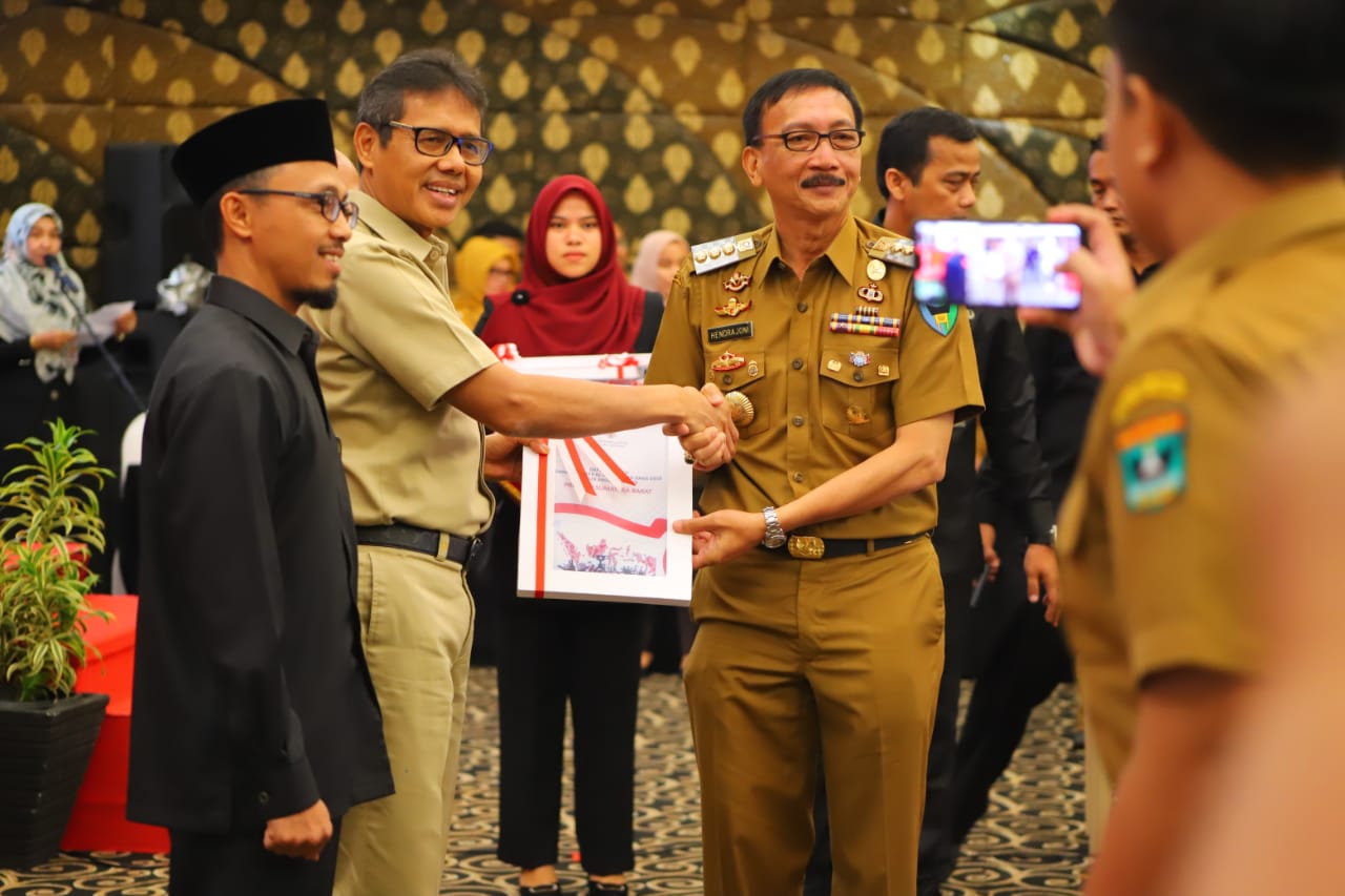 Bupati Hendrajoni Terima DIPA dan TKDD Tahun Anggaran 2020