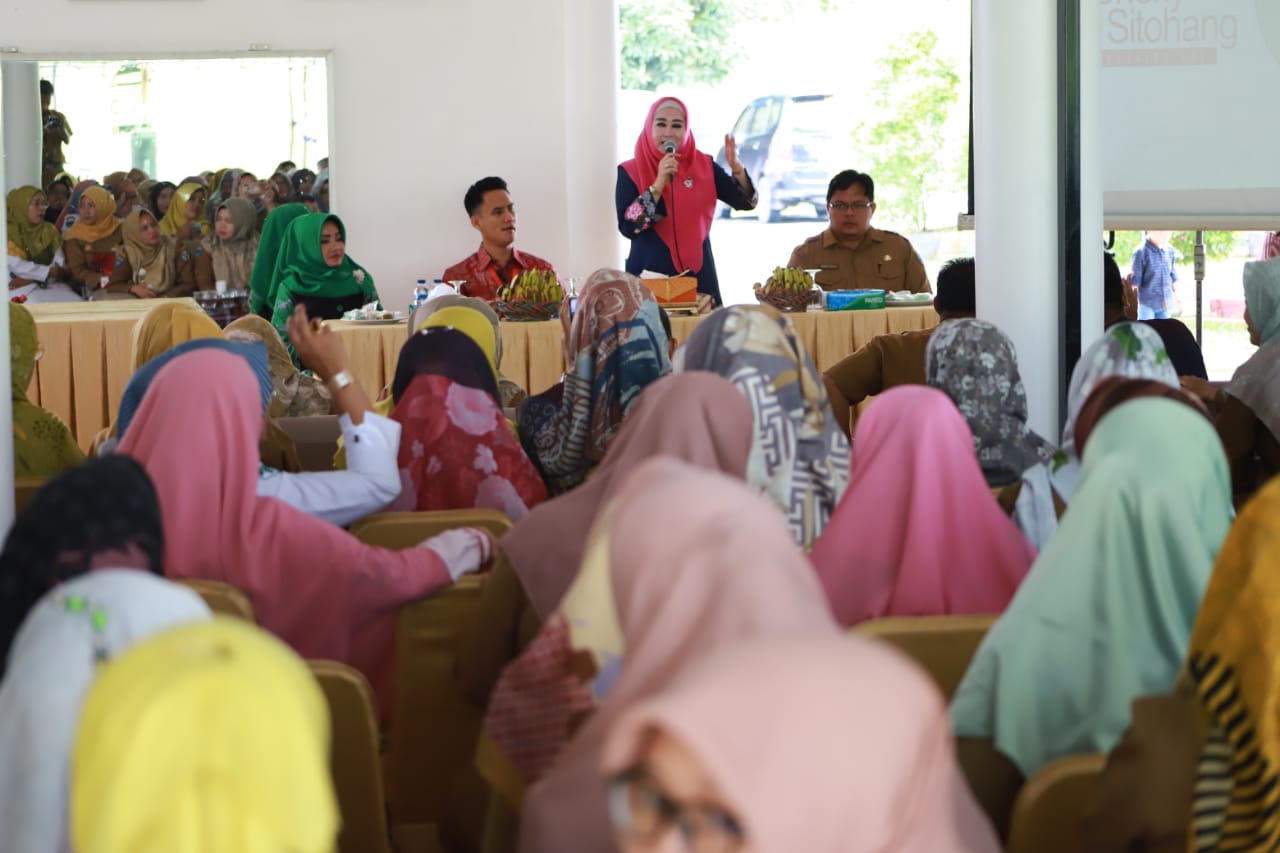 PKK Pessel Gelar Seminar Peningkatan Kapasitas  Public Speaking