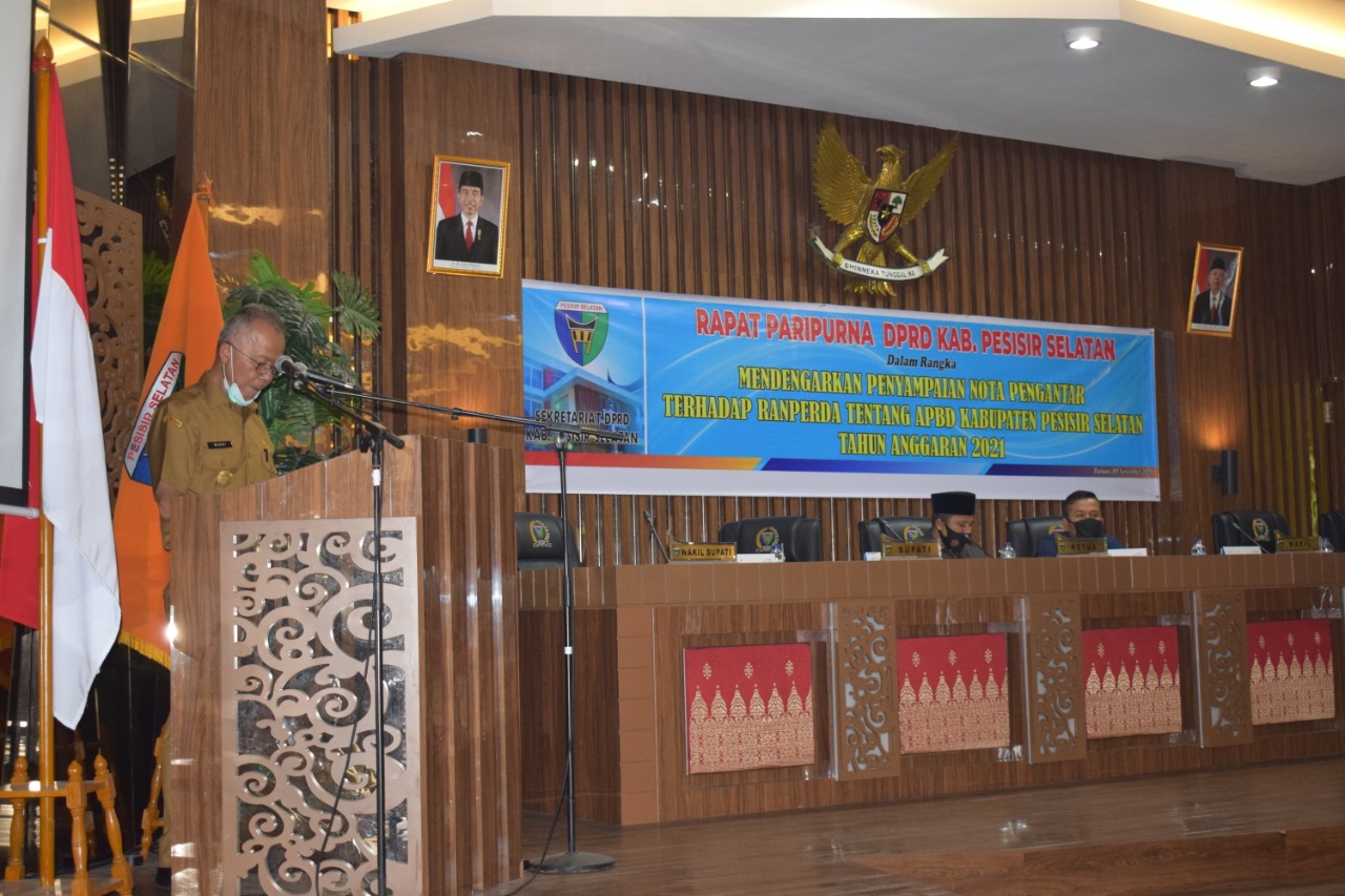 Pjs  Bupati Mardi Sampaikan Nota Pengantar RAPBD 2021 Pada DPRD