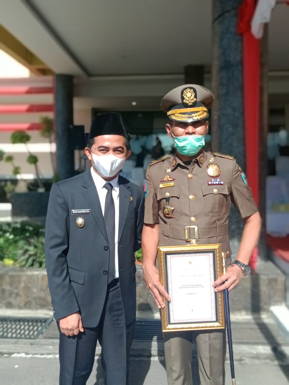 Dinas Satpol PP Dan Damkar Pesisir Selatan Terima Pengahargaan Penegakan Perda AKB