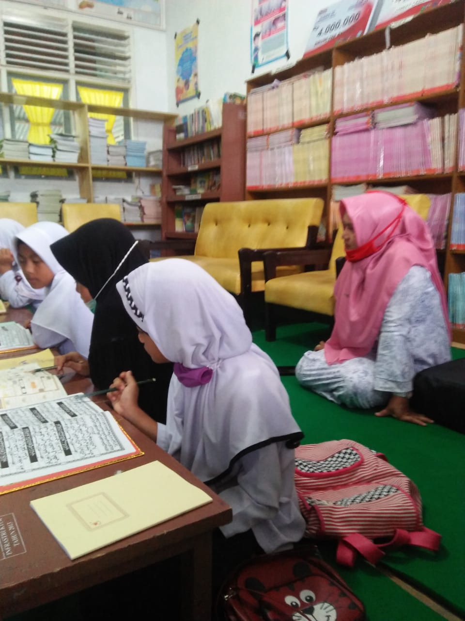 SD Negeri 10 Painan Timur Laksanakan Program Tahfiz Quran Gratis Bagi Siswa