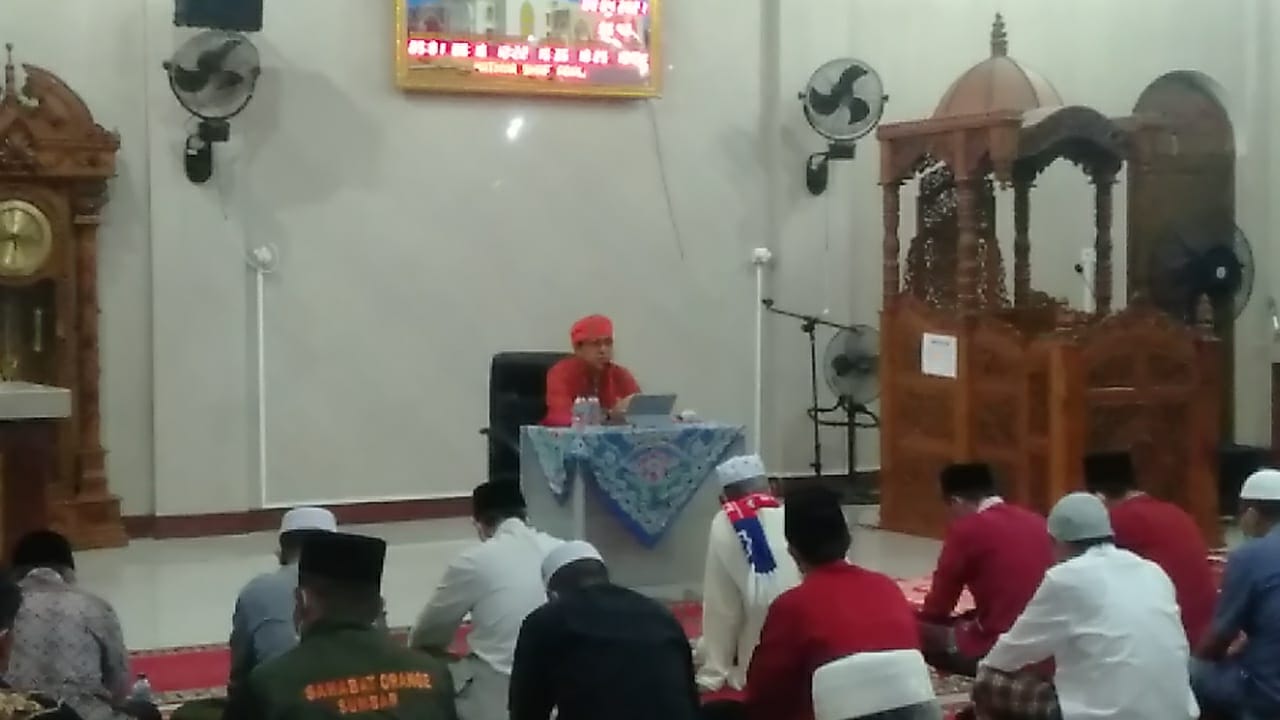 Wabup Rudi Hariyansyah Hadiri Tausiyah  Subuh Di Masjid Akbar Baiturrahman Painan