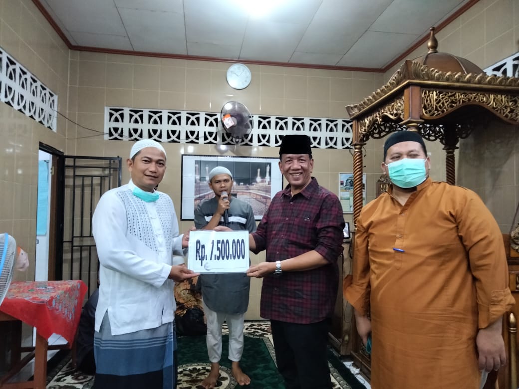 Bupati Pessel Rusma Yul Anwar Safari Ramadhan di Masjid Nurul Hidayah Painan Timur