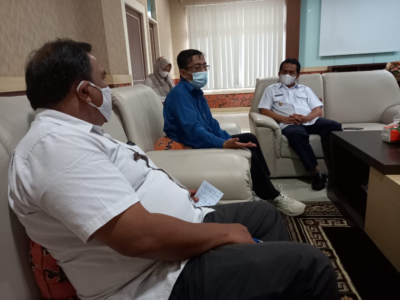 Kepala Laboratorium Unand Lakukan Pertemuan Dengan Wabup Rudi Hariyansyah