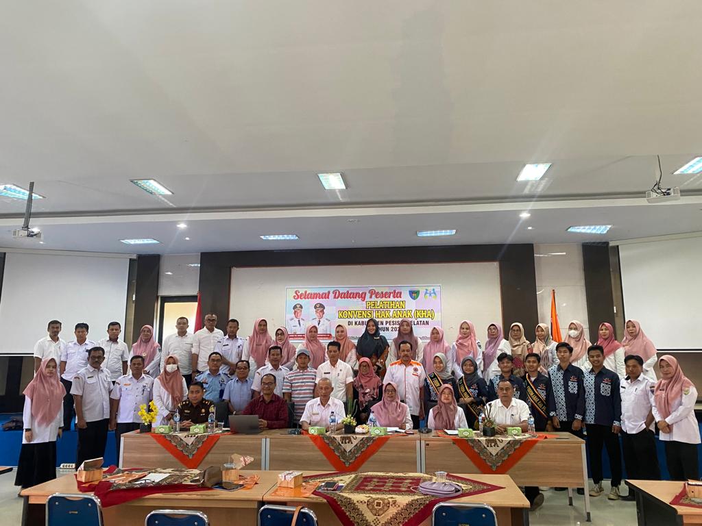 Sekda Mawardi Roska Buka Pelatihan Konvensi Hak Anak 