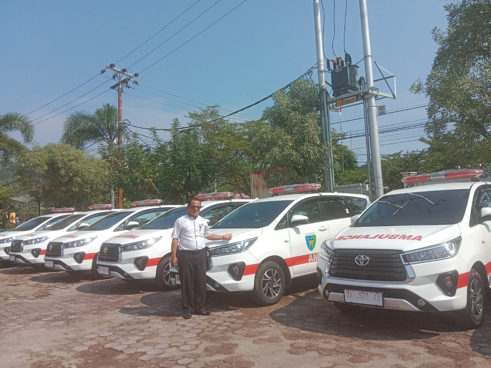 Pemkab Pessel Terima Bantuan 10 Unit Ambulance Dari Kemenkes RI