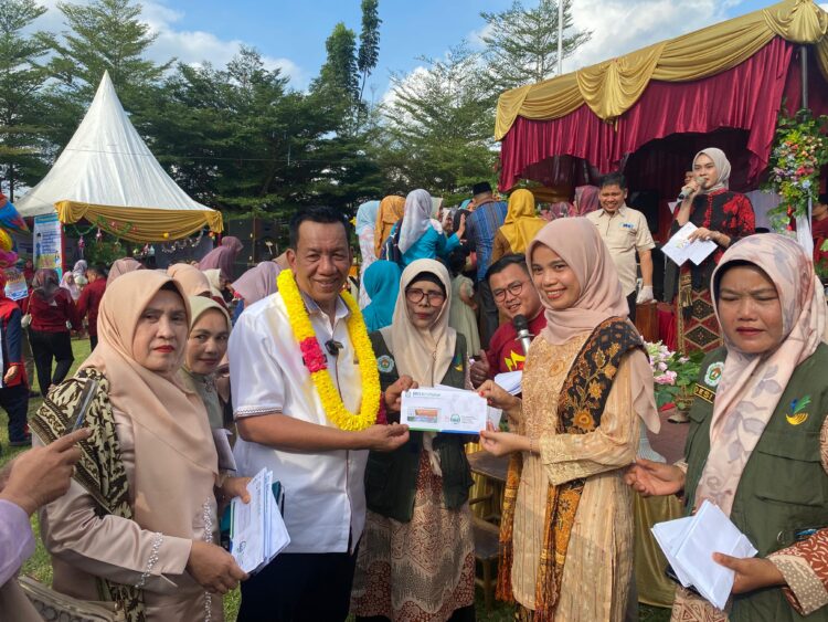 Pesisir Selatan Layak Dijadikan Percontohan Dalam Pencapaian Imunisasi Polio
