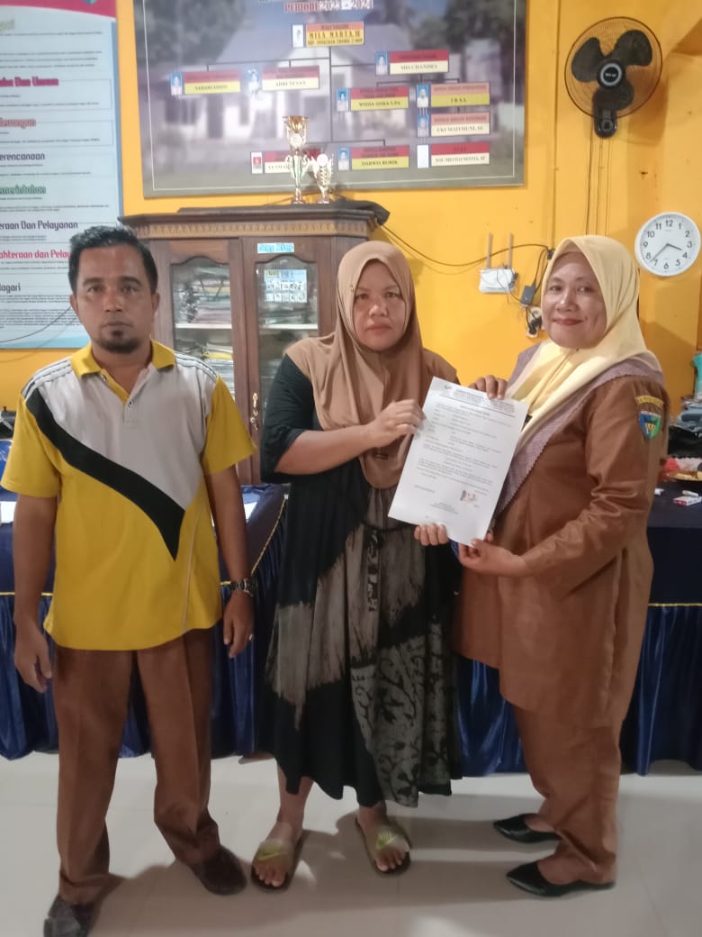 Direktorat PSKBA Kemensos Kembali Salurkan Santunan Korban Bencana Alam Pesisir Selatan