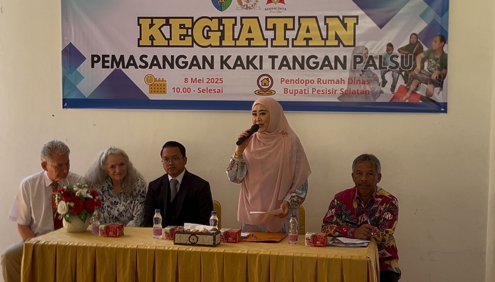 52 Penyandang Disabilitas di Pesisir Selatan Terima Bantuan Kaki dan Tangan Palsu