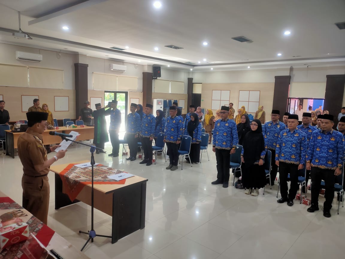 Bupati Pesisir Selatan Lantik 20 Pejabat Administrator dan Pengawas