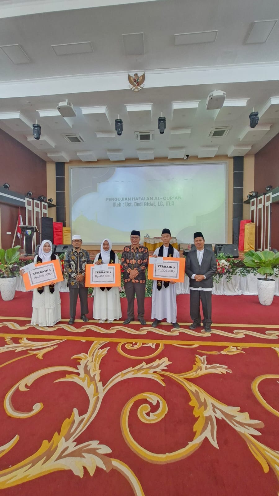 Asisten I Setdakab Pessel, Syahrizal Antoni Hadiri Wisuda Tahfiz MTsN 1 Pesisir Selatan
