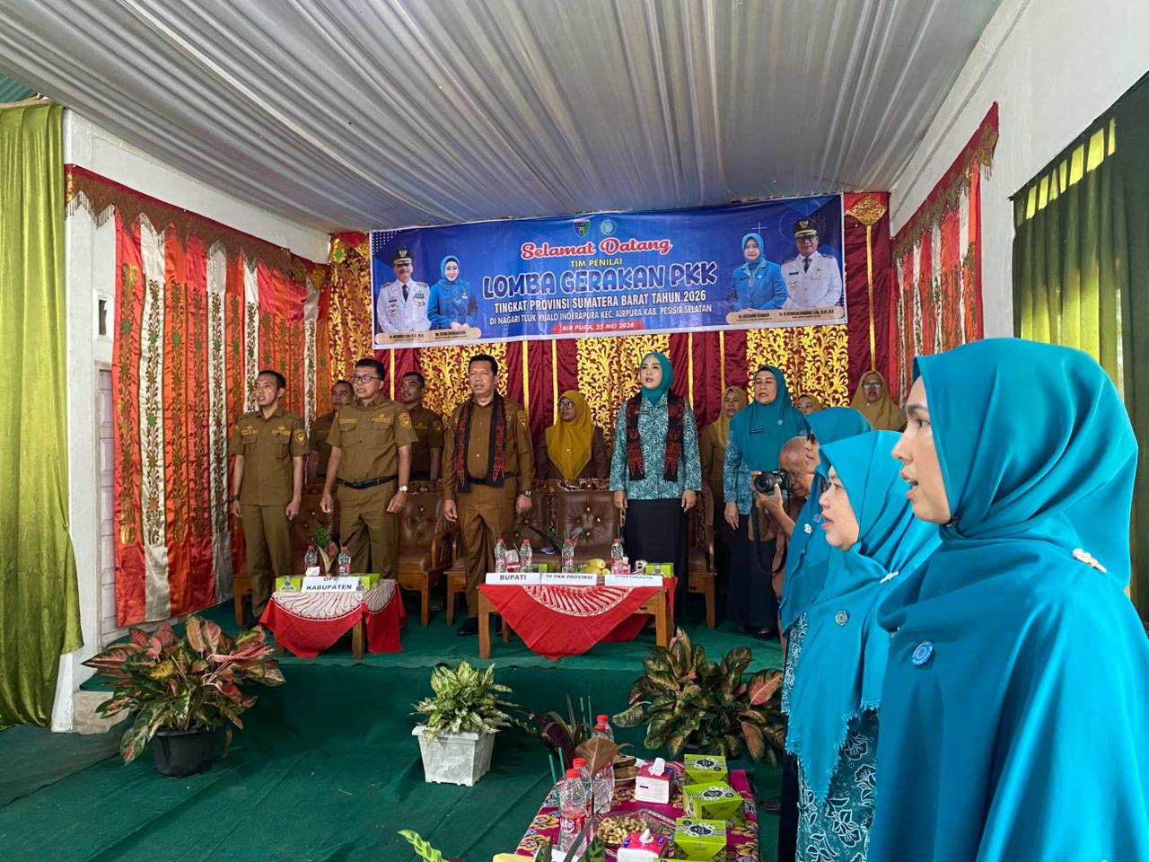 TP PKK (Tim Pembina Pemberdayaan Keluarga & Kesejahteraan) Nagari Tluk Kualo menjadi utusan Kabupaten Pesisir Selatan dalam Lomba Gerakan PKK Tingkat Provinsi Sumatera Barat.