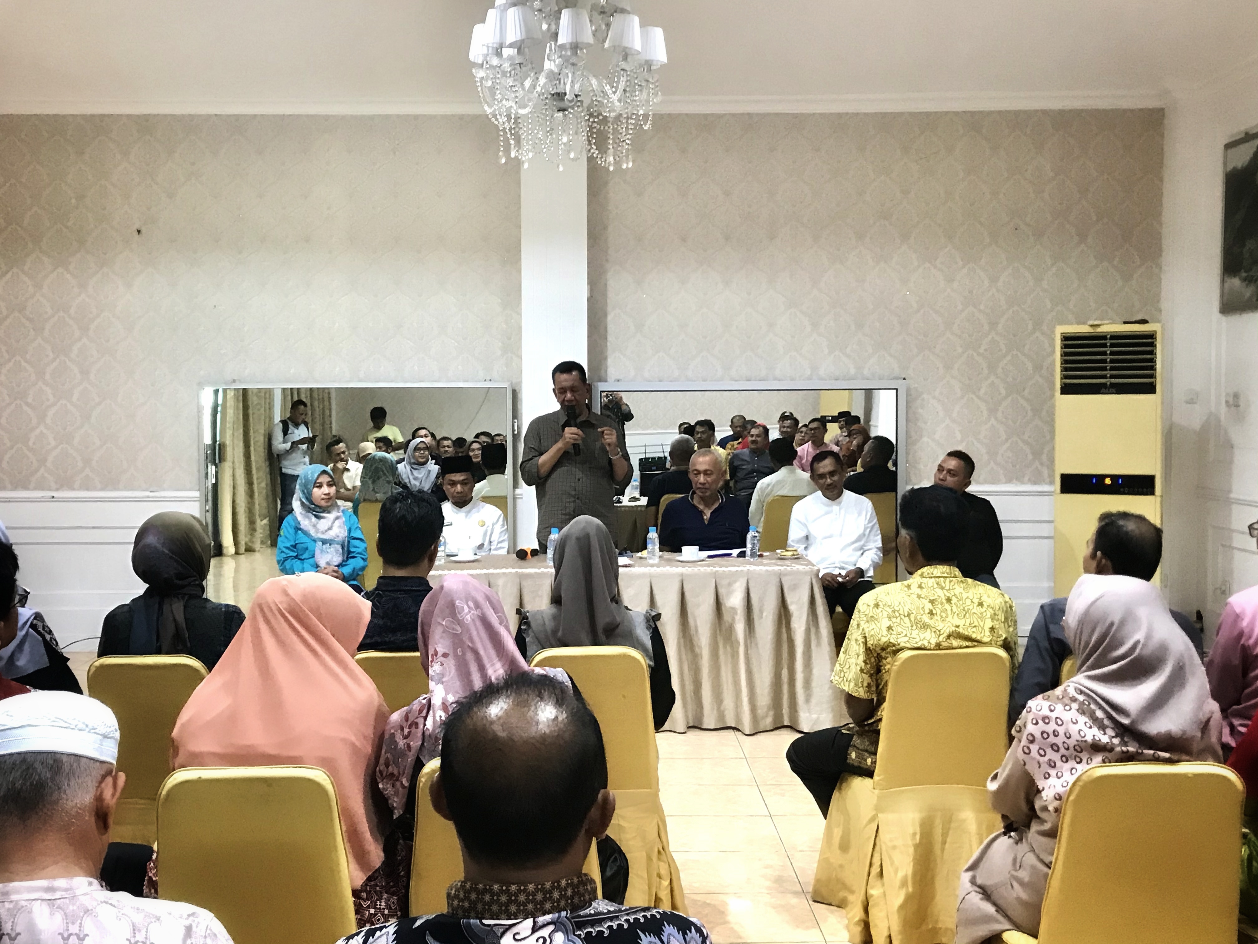 Pacu Peningkatan Mutu Pendidikan, Pessel Canangkan Program Beasiswa Perguruan Tinggi 