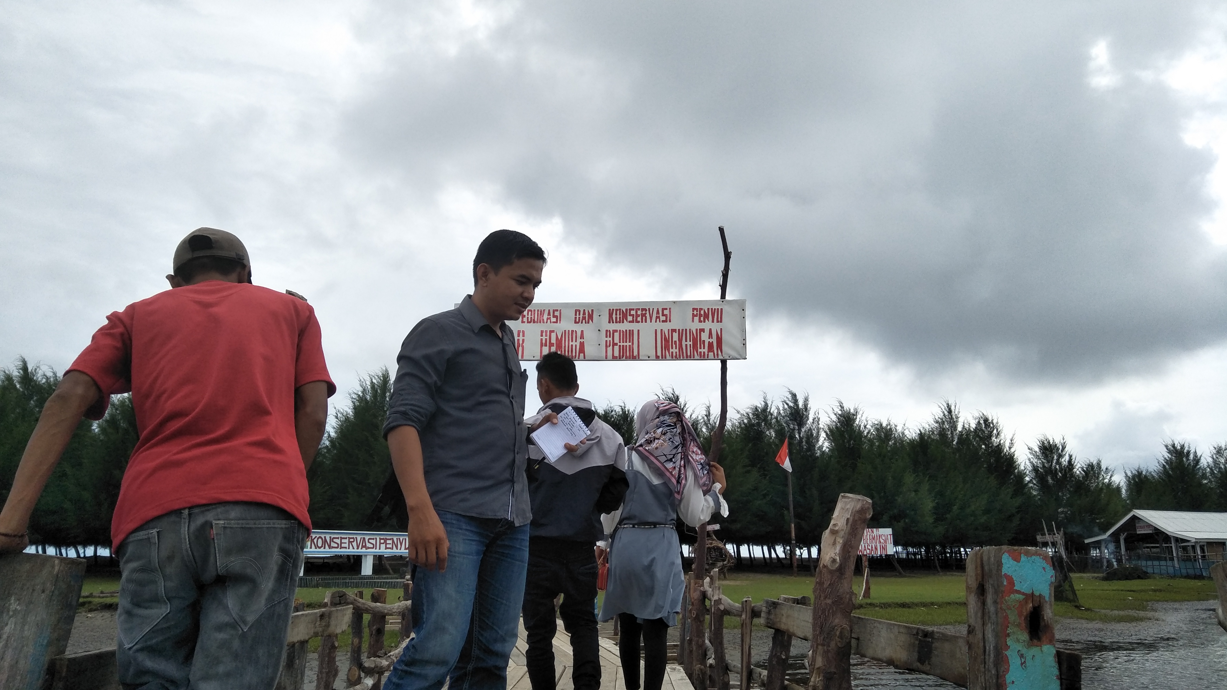 Laskar Pemuda Peduli Lingkungan Ampingparak Bentuk Penangkaran Penyu Wisata Edukasi di Pessel