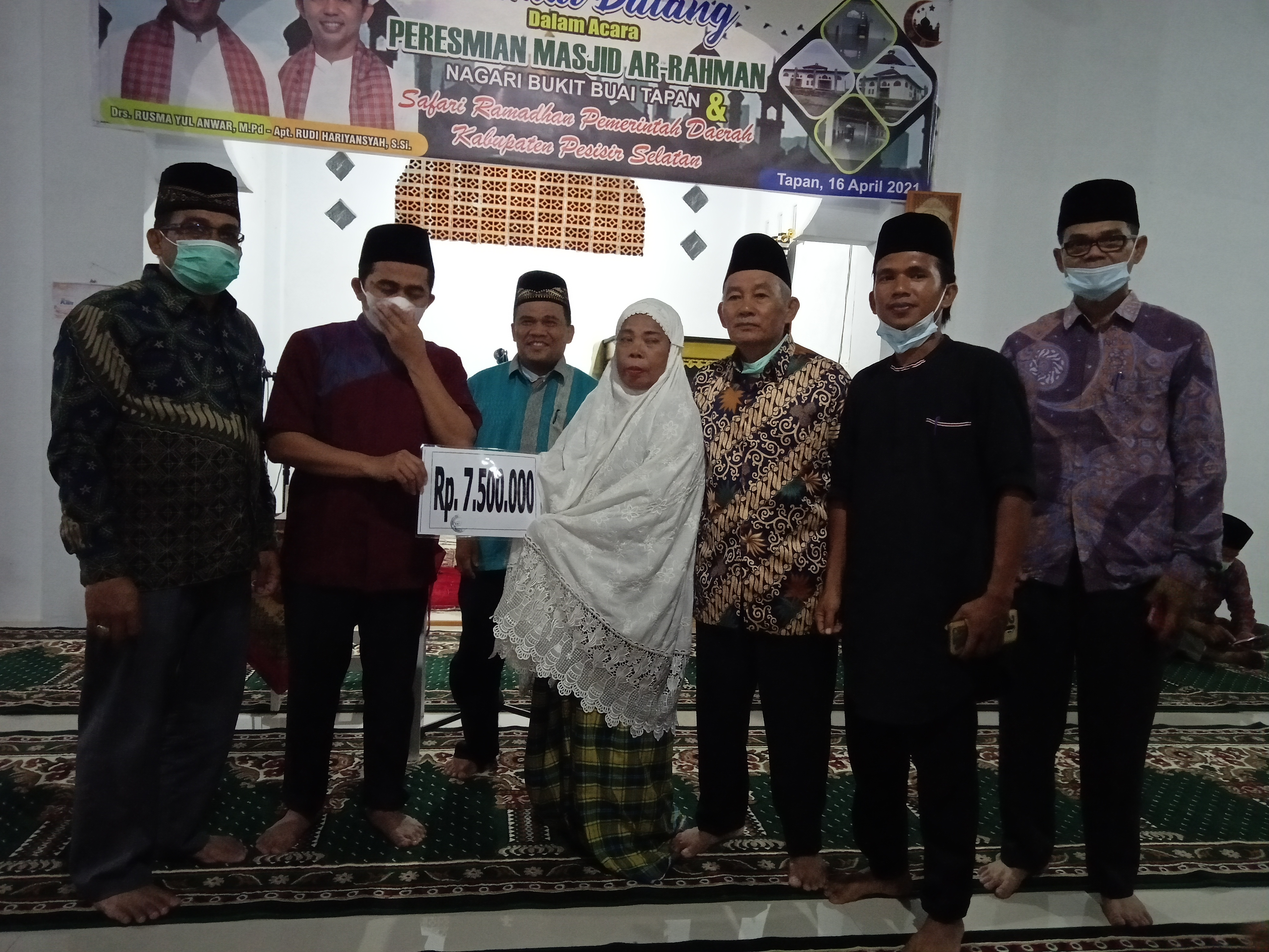Taati Protokol Kesehatan, Wabup Pessel Rudi Hariyansyah Kunjungan Safari Ramadhan Khusus ke Masjid Ar-Rahman Bukit Buai Tapan