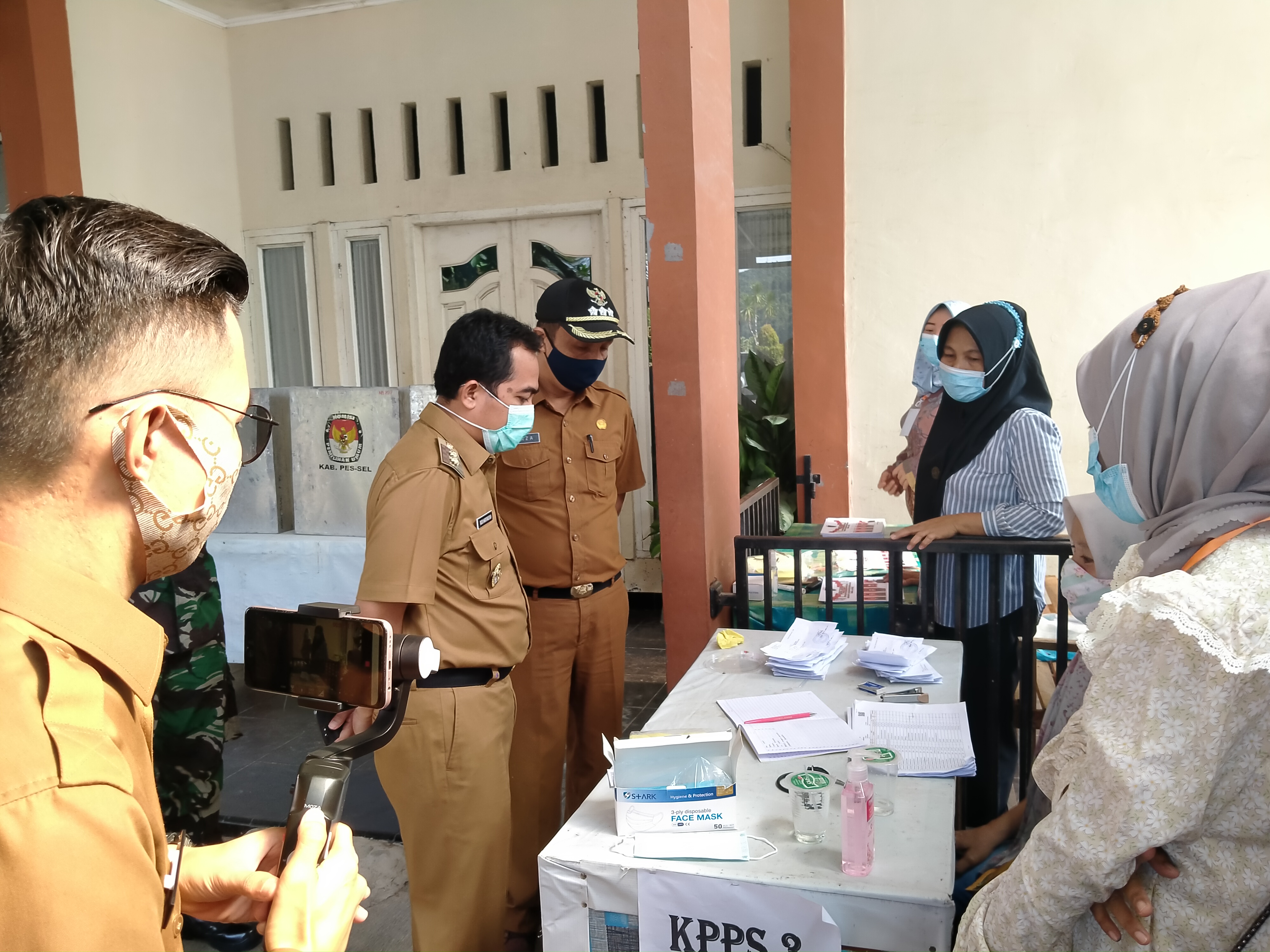 Pilwana Serentak Dilakukan Dengan Penerapan Protokol Kesehatan Secara Ketat