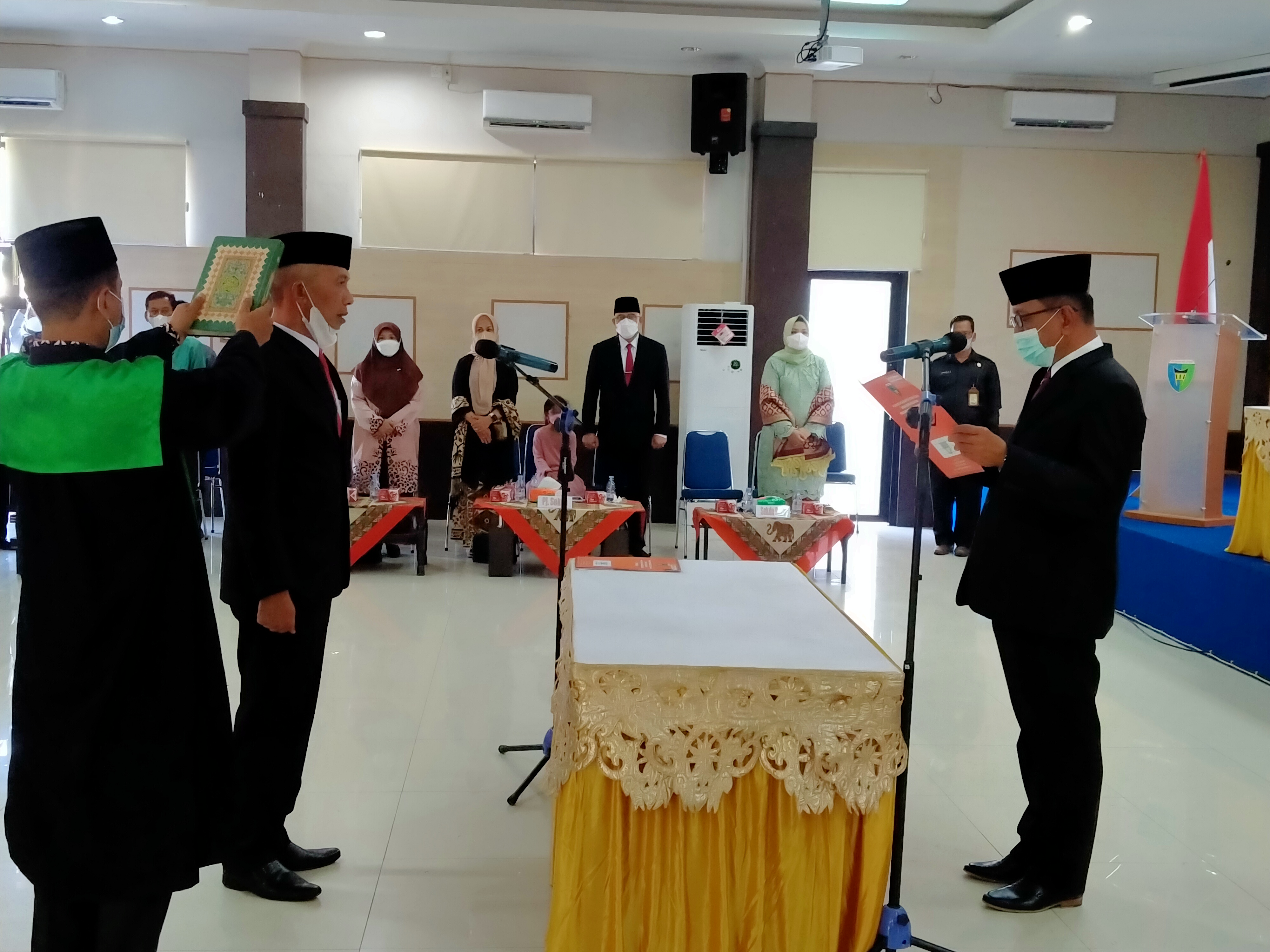 Bupati Rusma Yul Anwar Lantik Mawardi Roska Jadi Sekretaris Daerah Pesisir Selatan