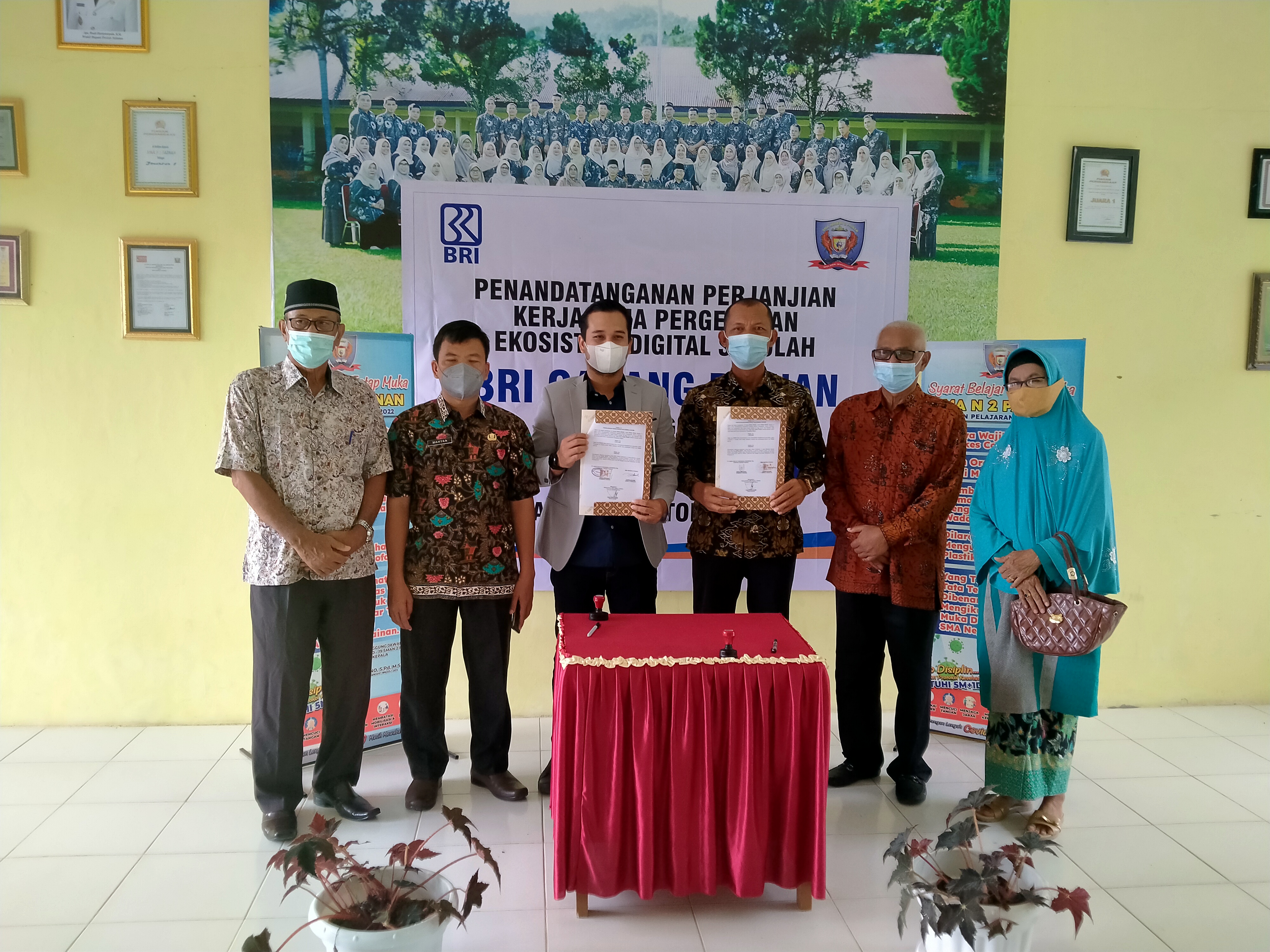 BRI Cabang Painan Lakukan Kerjasama Pergerakan Ekosistem Digital Sekolah Dengan SMAN 2 Painan