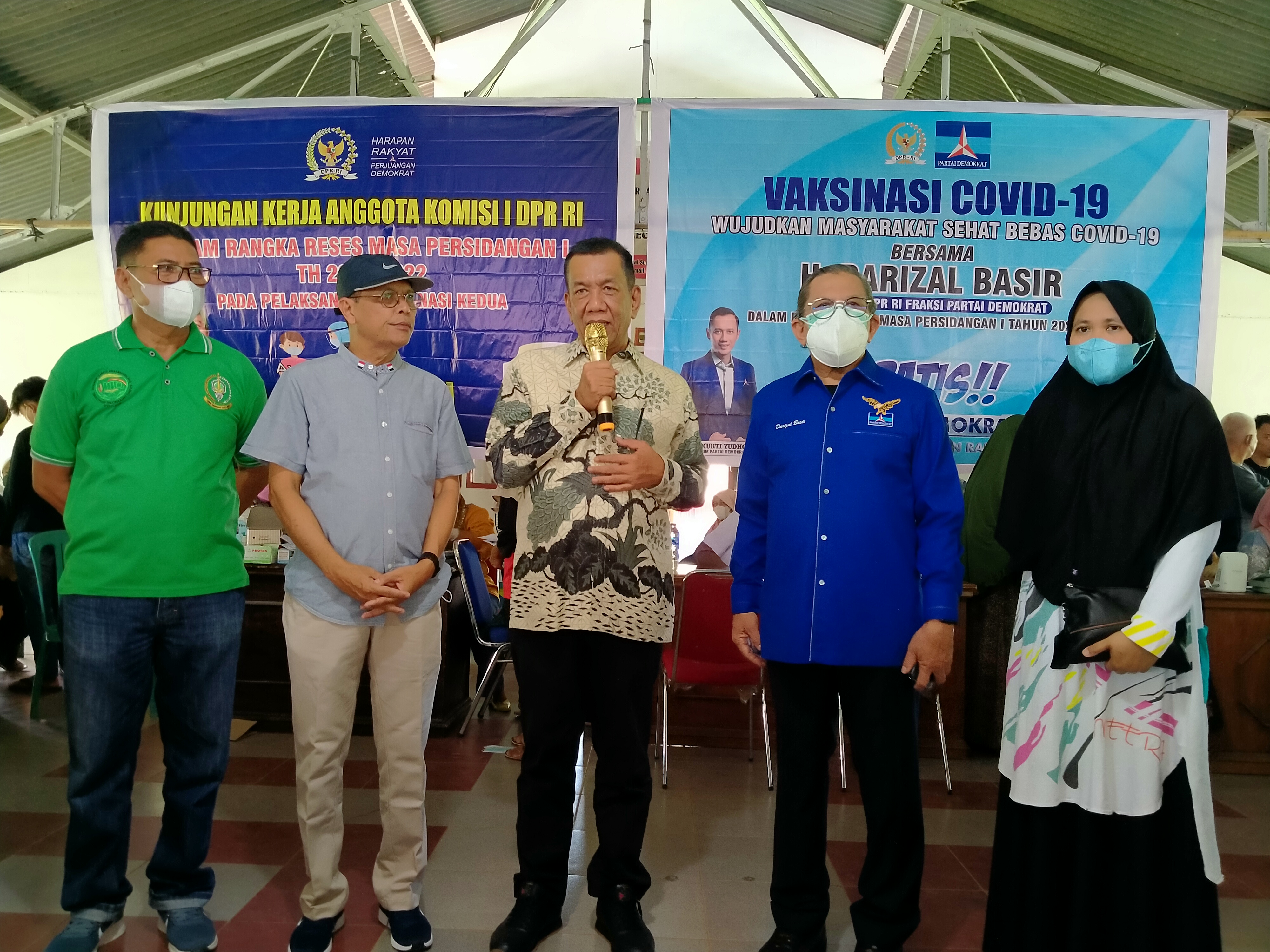 Kegiatan Vaksinasi Massal Di Nagari  Salido Ditinjau Bupati Rusma Yul Anwar