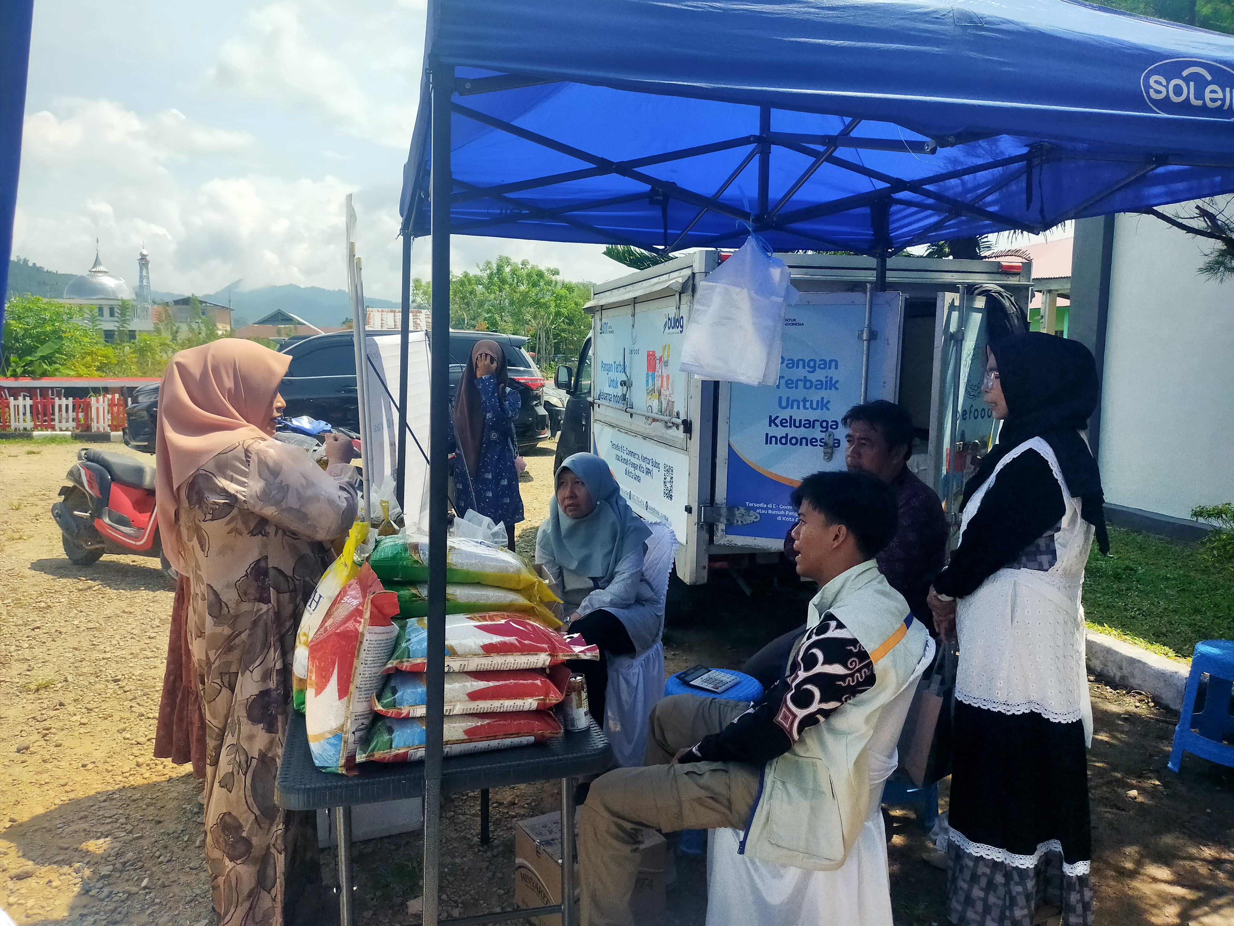 Stabilkan Harga, Pesisir Selatan Hadirkan Gerakan Pangan Murah di Dua Kecamatan