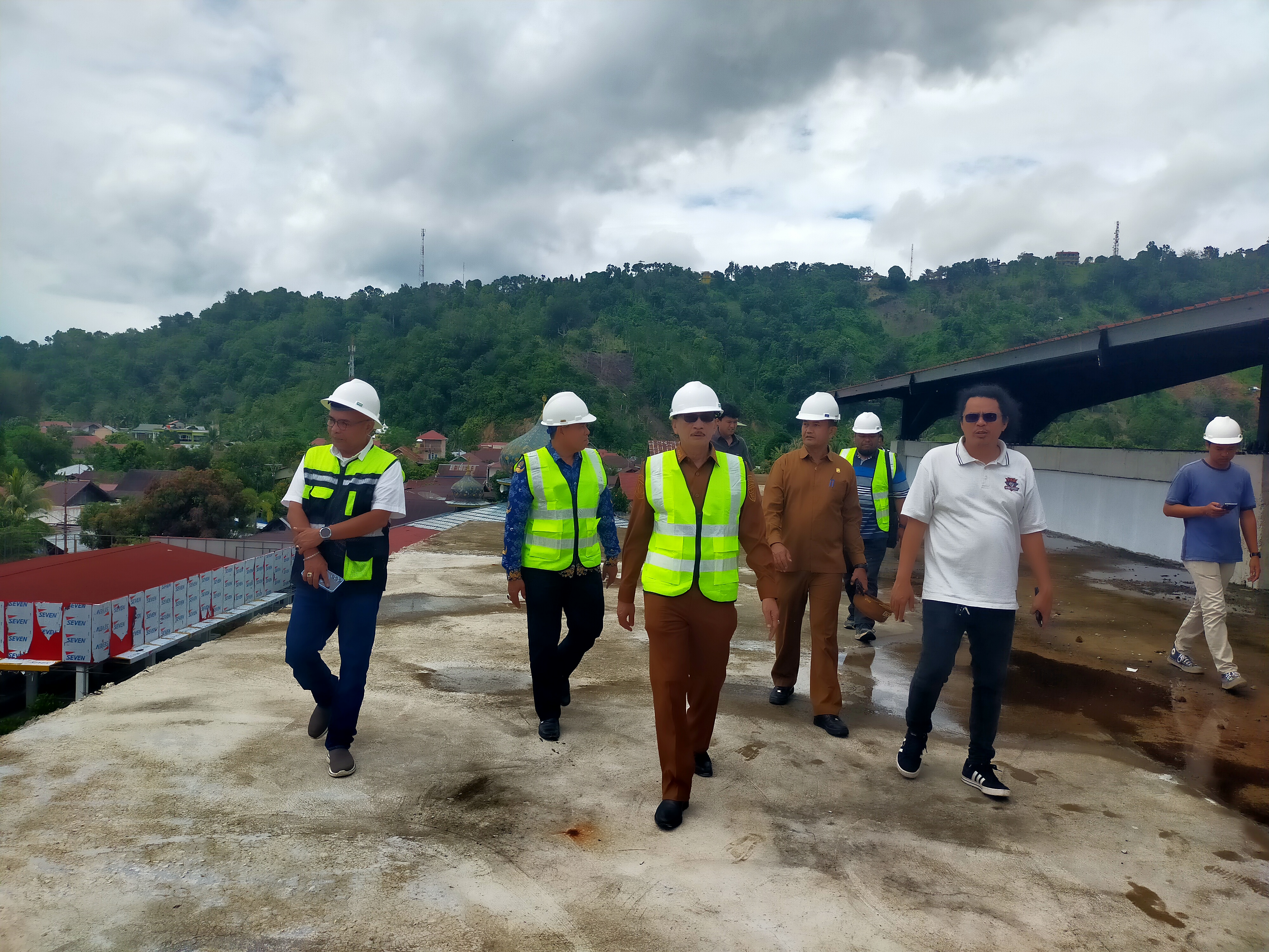 Bupati Pesisir Selatan Tinjau Pasar Painan Jelang Dimulainya Pembangunan Lanjutan