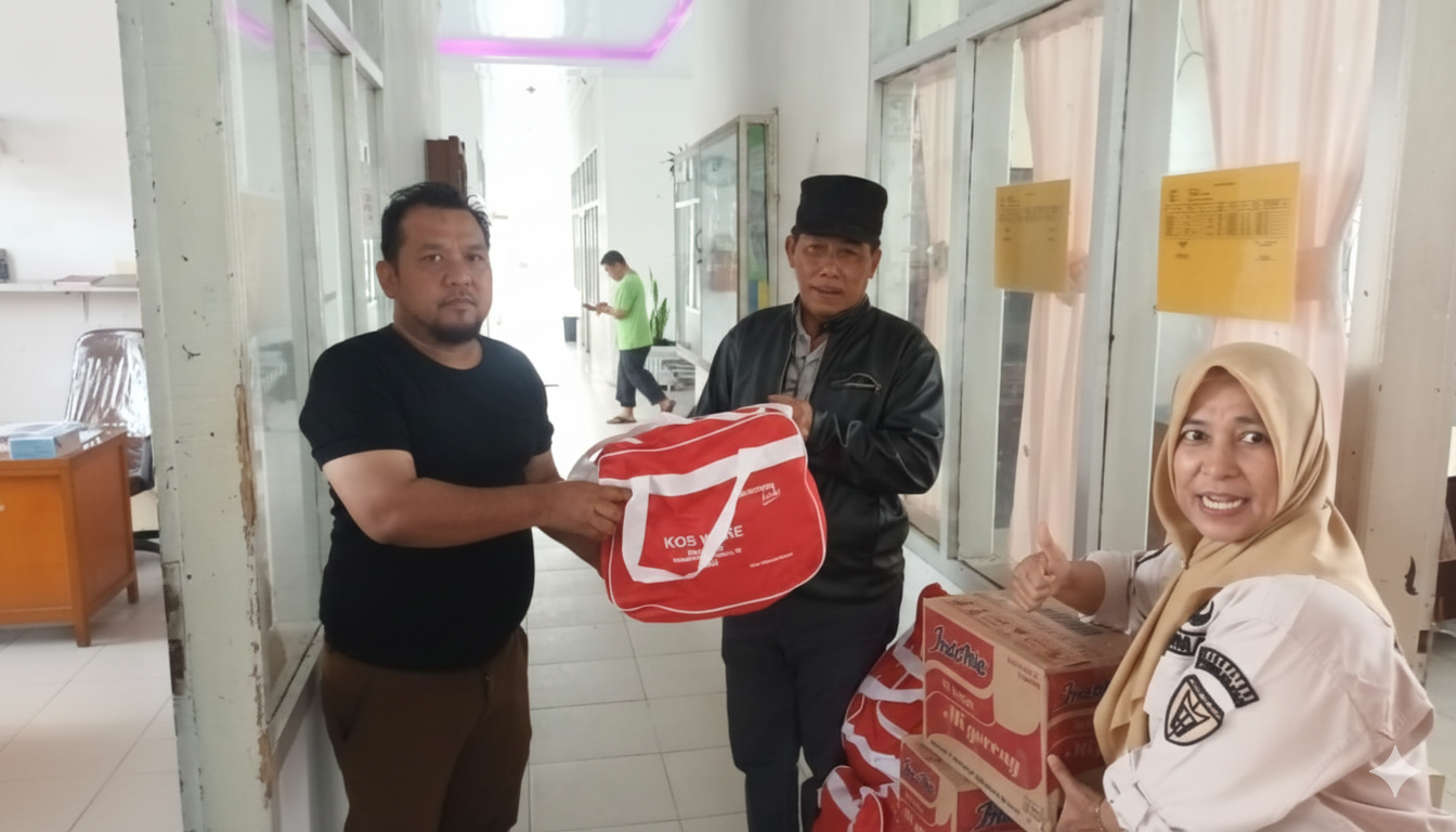 Tanggap Darurat Banjir Koto XI Tarusan, Camat dan Dinsos Pessel Gerak Cepat Salurkan Ratusan Paket Sembako