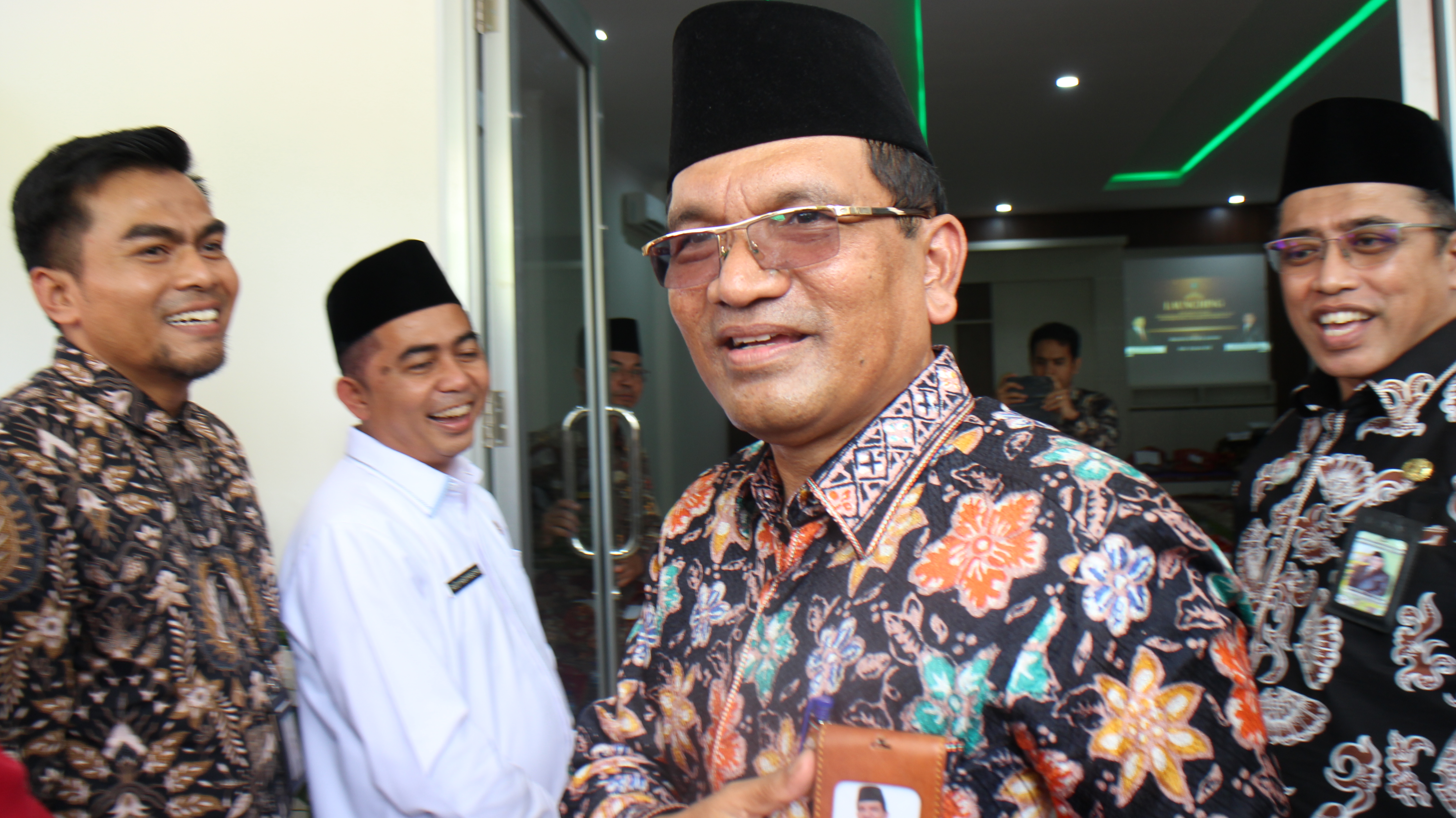 Aula dan Rehab Kantor Kemenag Pesisir Selatan Selesai Dibangun dengan Ang garan Rp2 Miliar Akhirnya Diresmikan bersama Kakanwil Kemenag Sumbar