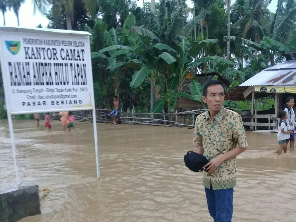 Ranhul Tapan Dilanda Banjir Akibat Adanya Hujan Dari Hulu 