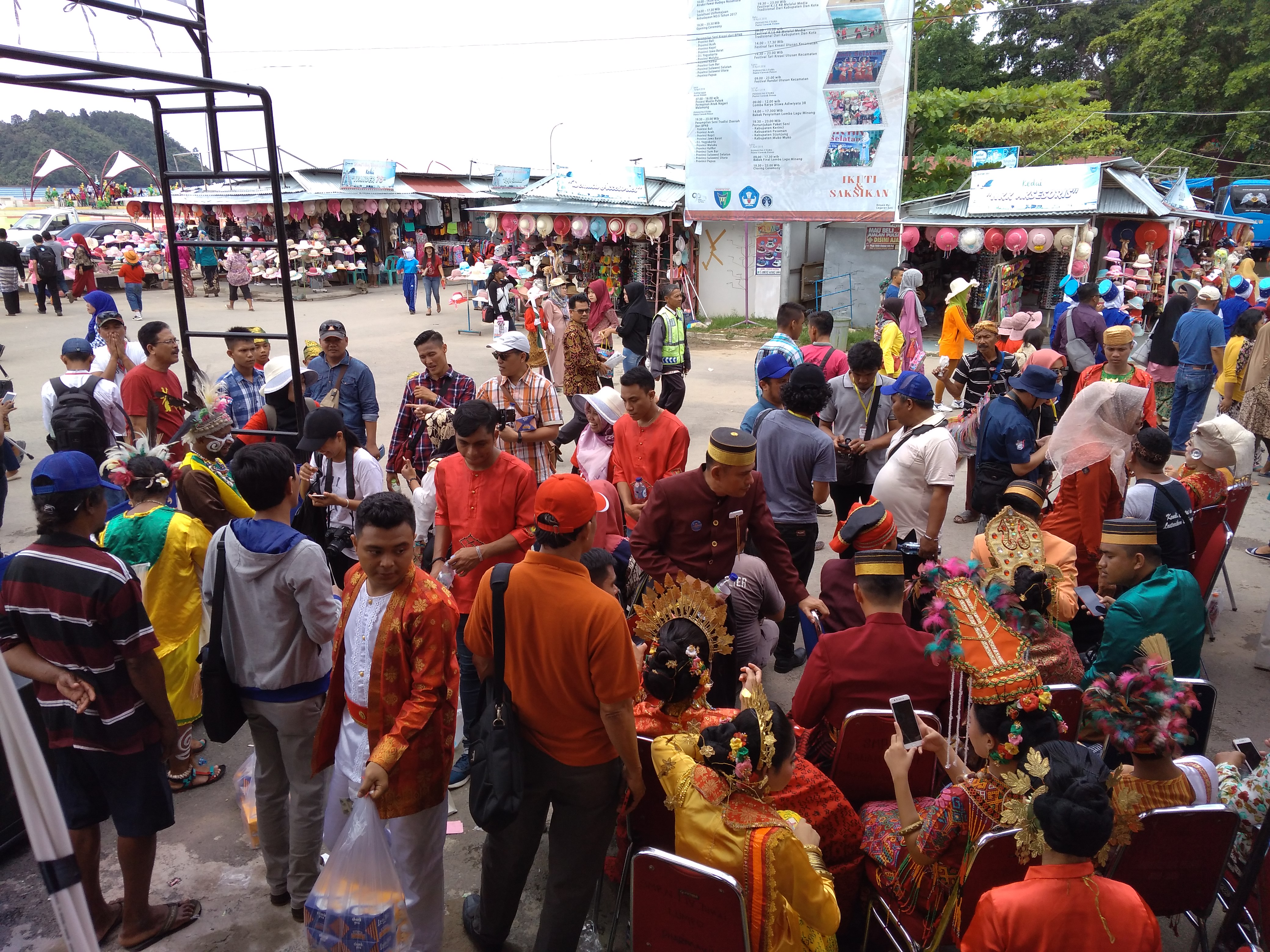 Pessel Peringati Hari Jadi Ke 70, Ribuan Warga Tumpah Ruah 