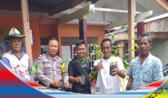 Dinas Kehutanan Provinsi Sumbar Salurkan 3.000 Ribu Bibit Tanaman Berkualitas Kepada Masyarakat Nagari Api-api