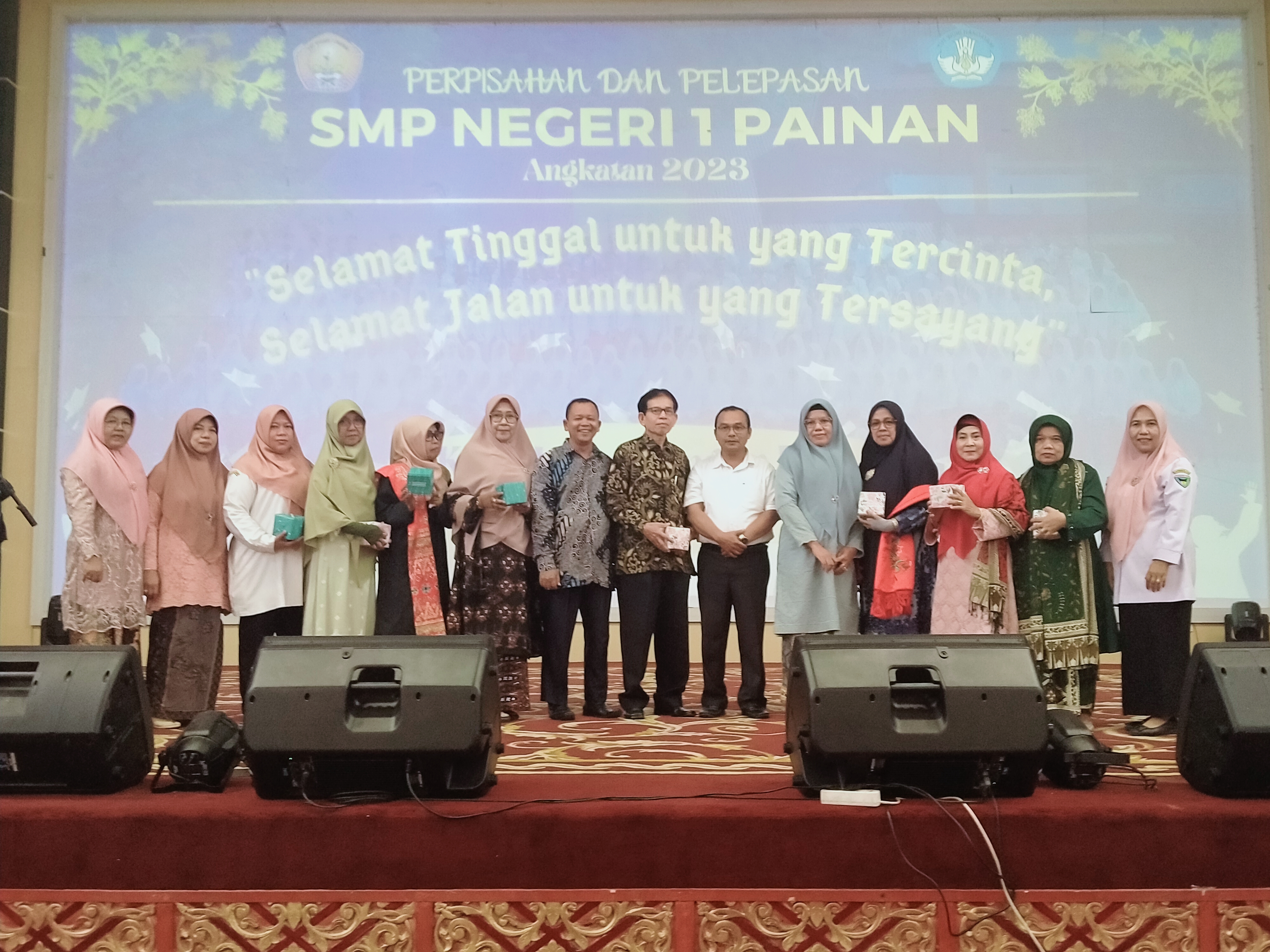 SMPN 1 Painan Gelar Acara Perpisahan Siswa  Kelas 9
