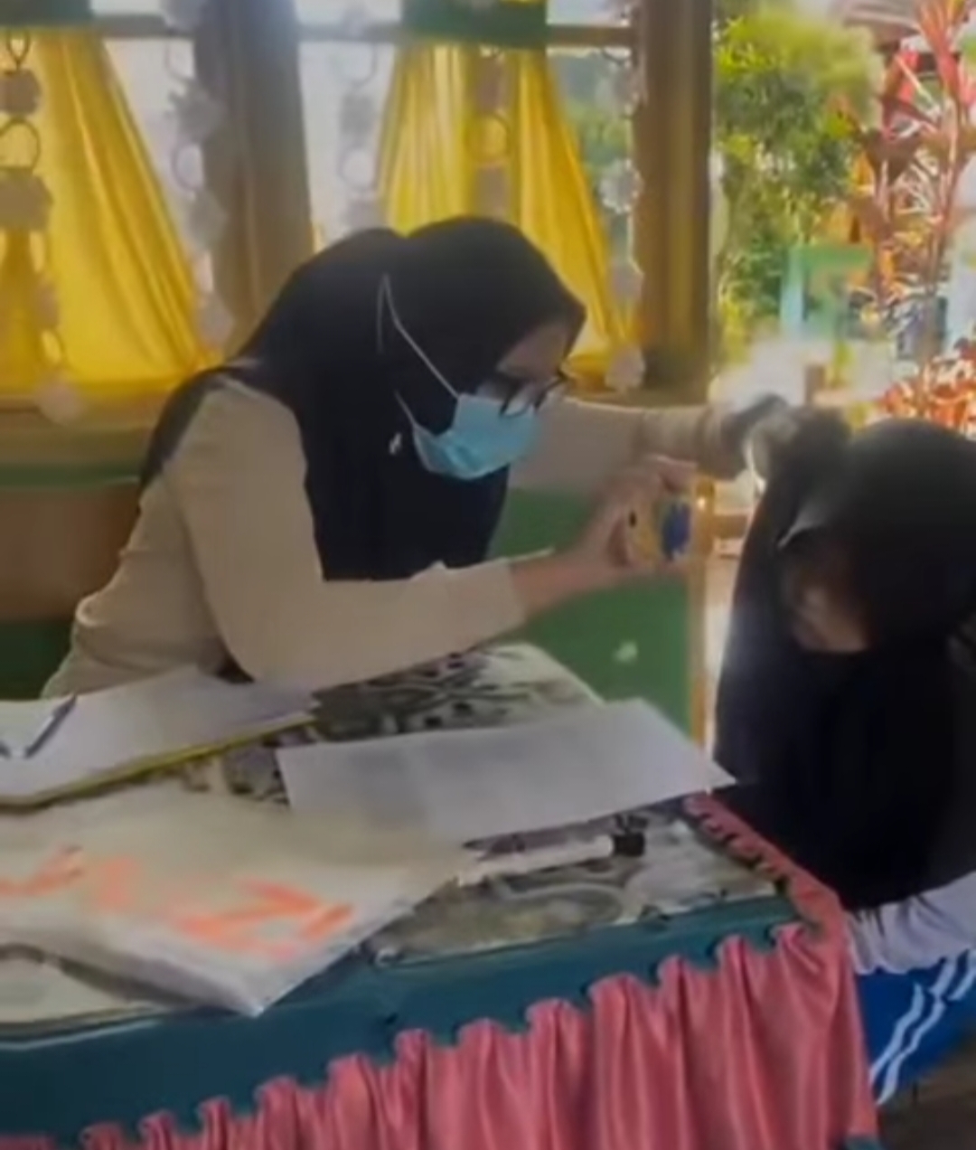 UPT Puskesmas Pasar Baru Lakukan Skrining Kesehatan Berkala di SDN 35 Ambacang