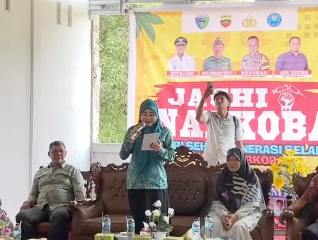 Ketua TP PKK Pesisir Selatan Lisda Hendrajoni Buka Penyuluhan Kesehatan Bagi Kader Posyandu di Nagari Kubang
