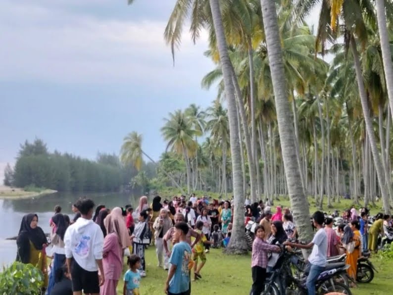 Bocah 9 Tahun Hilang Terseret Ombak di Pantai Buayo Putiah Pessel, Pencarian Masih Nihil