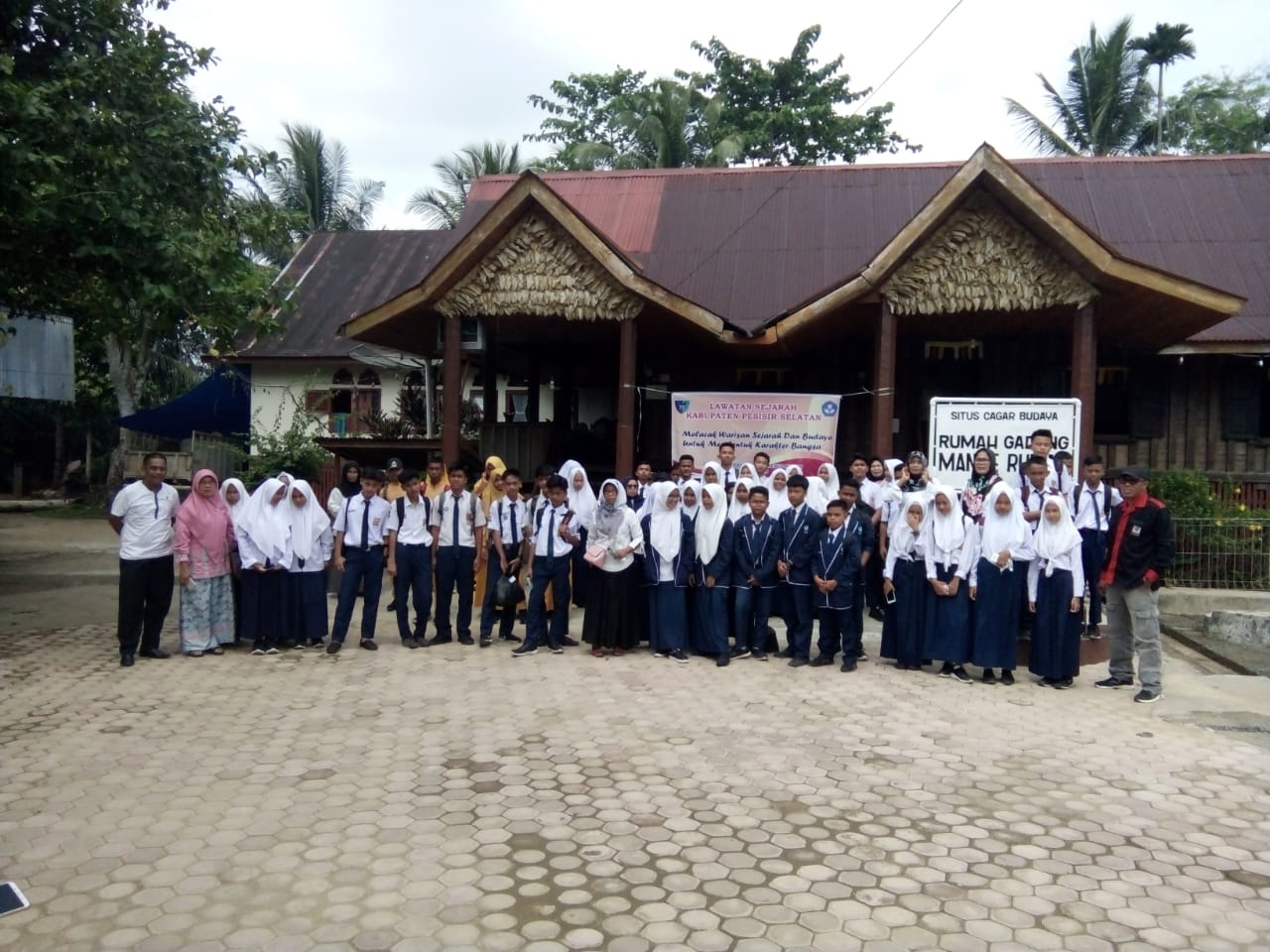 Pemerintah Kabupaten Pesisir Selatan - Siswa Dan Guru SMP Ikuti Lawatan ...