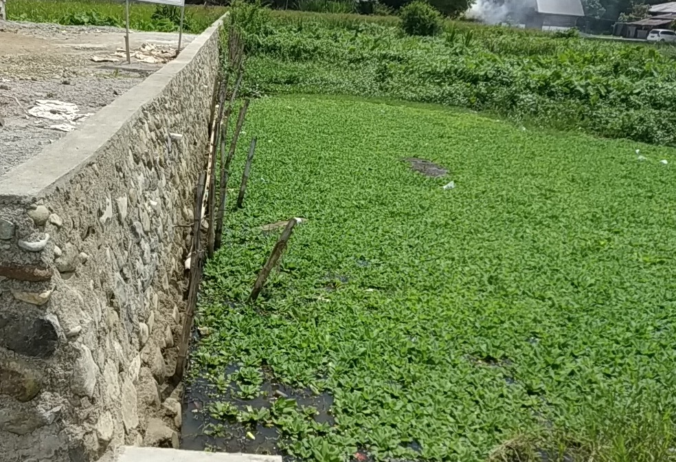 Pemerintahan nagari Gurun Panjang Barat membangun parit miring  untuk mengatasi ancaman banjir