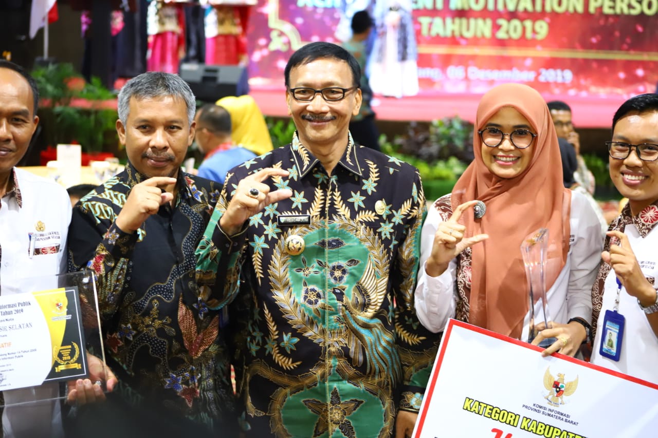 Bupati Pesisir Selatan Raih Penghargaan Achievement Motivation Person