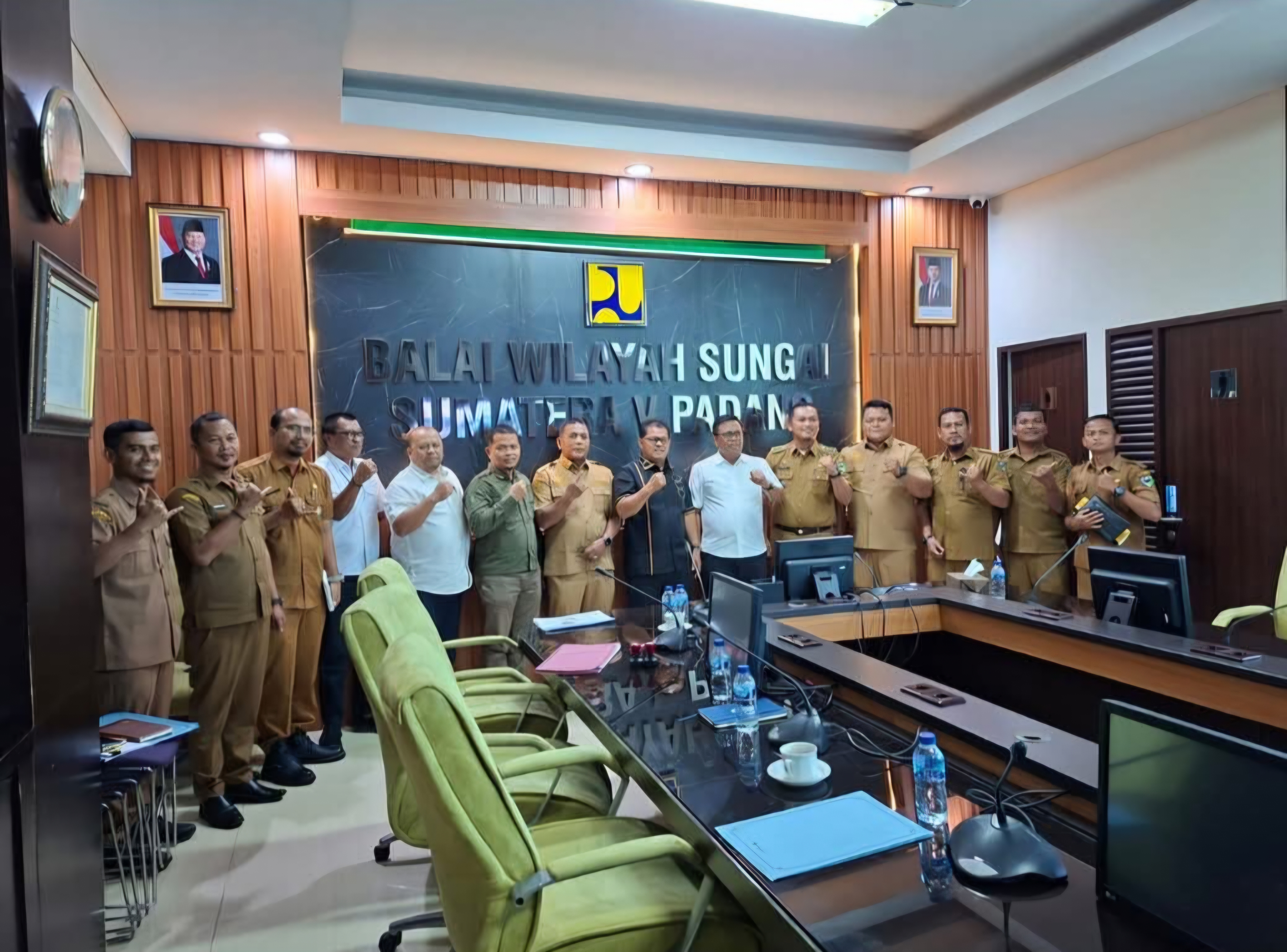 Pemkab Pessel dan BWS Sumatera V Bahas Penanganan Sungai Batang Tapan