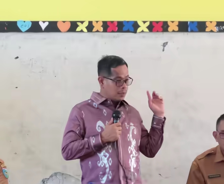 Wabup Risnaldi Ibrahim Kunjungi SDN 31 Ambacang Bayang