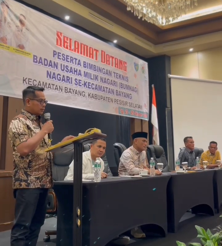 Wakil Bupati Pesisir Selatan Buka Bimtek dan Studi Tiru BUMNAG se-Kecamatan Bayang