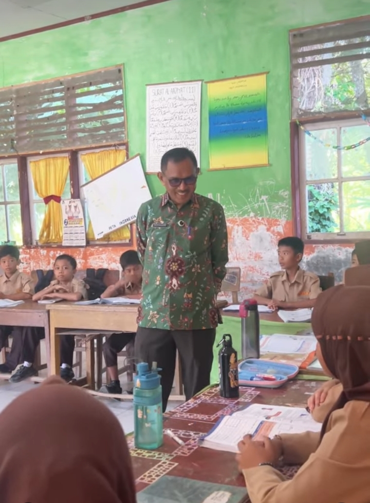 Dinas Pendidikan dan Kebudayaan Pesisir Selatan Lakukan Monitoring ke SDN 32 Gurun Panjang